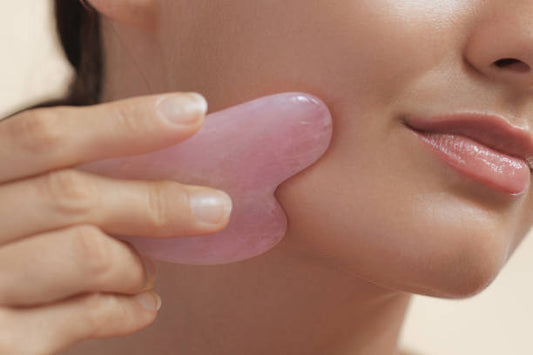 Gua Sha Facial: Benefits, Lymphatic Drainage, and How to Use It for Radiant Skin